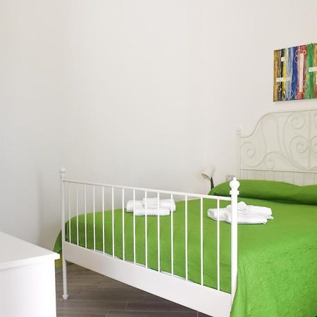 Bed & Breakfast Domus Pepe Scalea Exterior photo