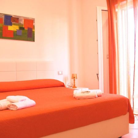 Bed & Breakfast Domus Pepe Scalea Exterior photo