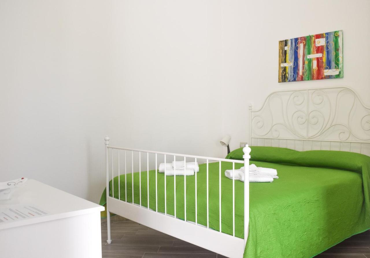 Bed & Breakfast Domus Pepe Scalea Exterior photo