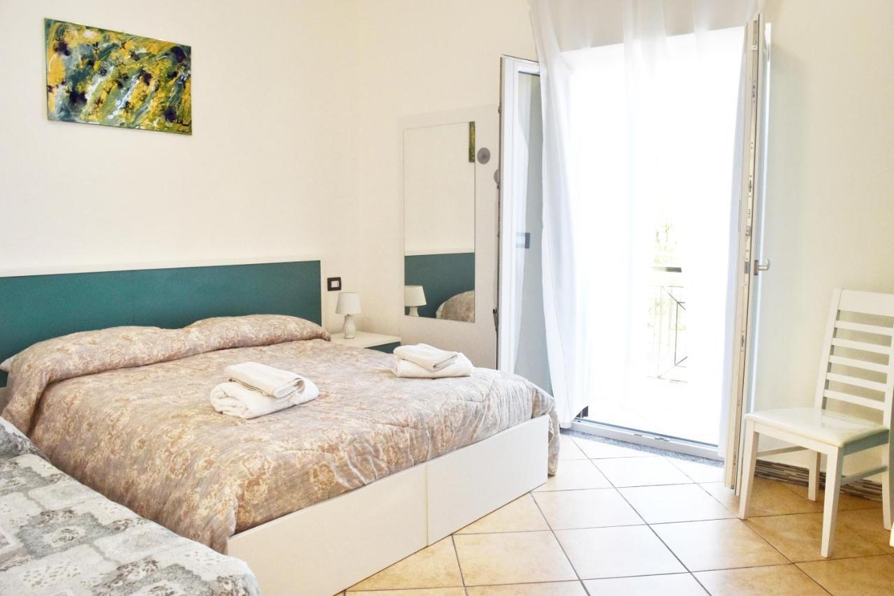 Bed & Breakfast Domus Pepe Scalea Exterior photo