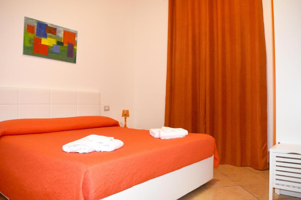 Bed & Breakfast Domus Pepe Scalea Exterior photo
