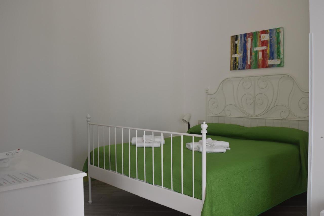 Bed & Breakfast Domus Pepe Scalea Exterior photo