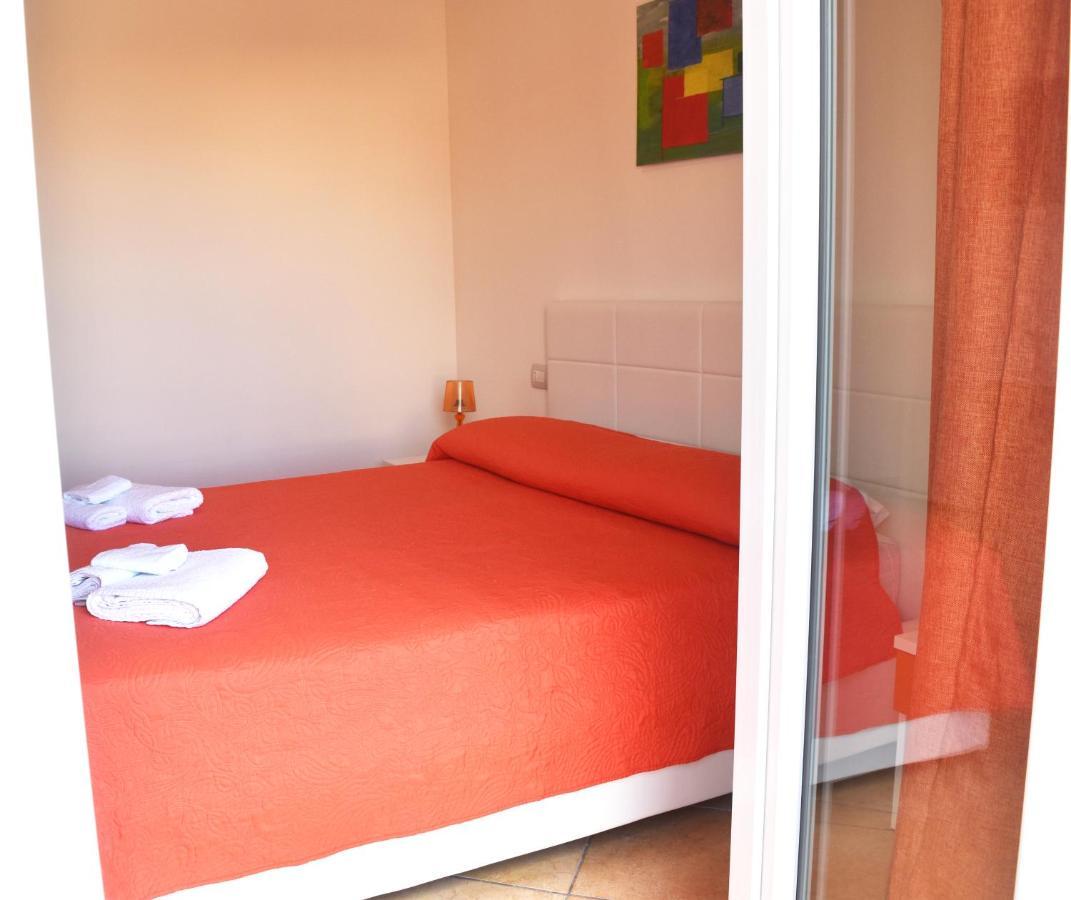 Bed & Breakfast Domus Pepe Scalea Exterior photo
