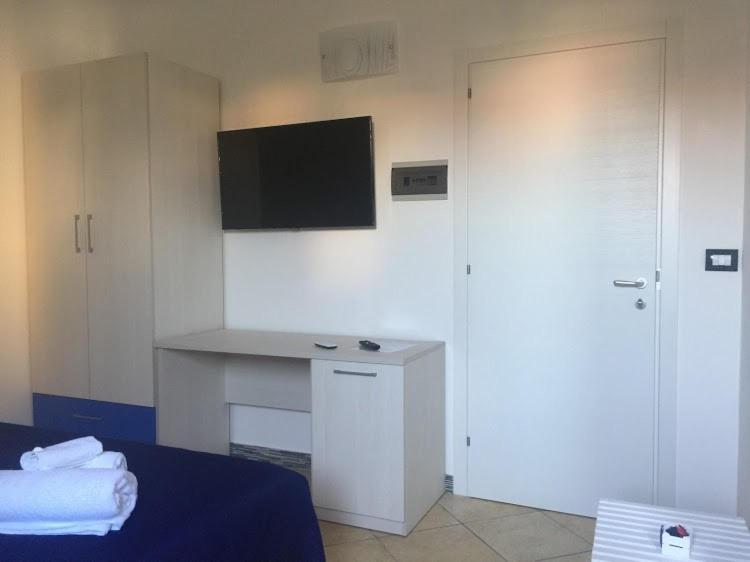 Bed & Breakfast Domus Pepe Scalea Exterior photo